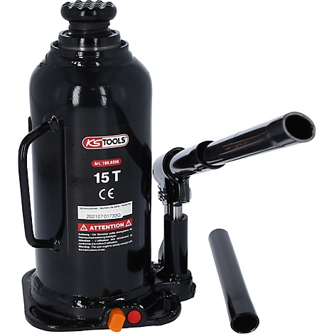 Schwarzer Hydraulikwagenheber mit Bedienhebel. Aufschrift: 15 T, CE, KS TOOLS.